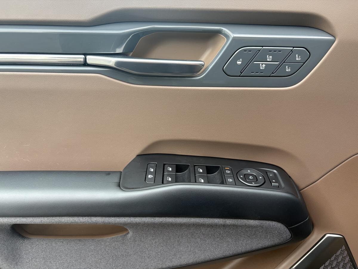 2025 Kia EV9 - Image 24