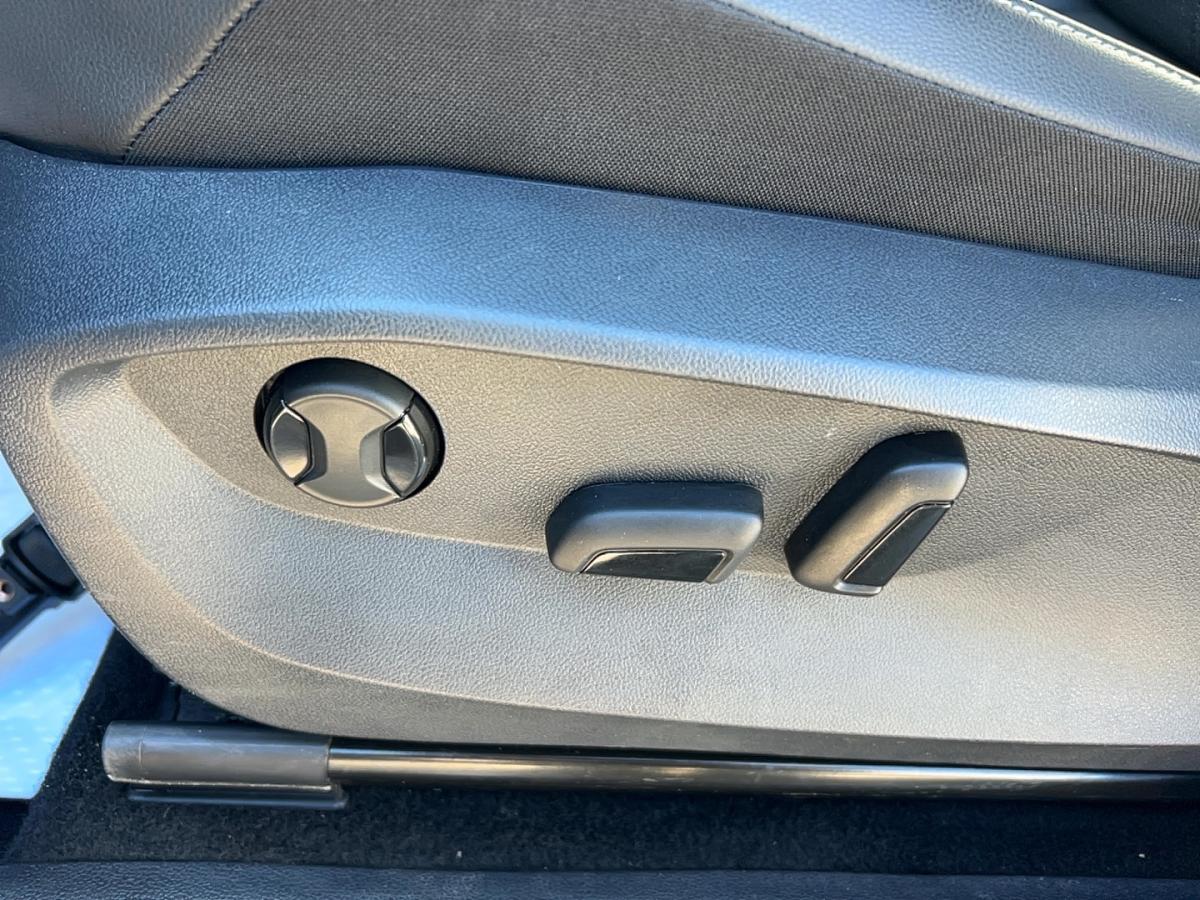 2023 Volkswagen Tiguan - Image 13