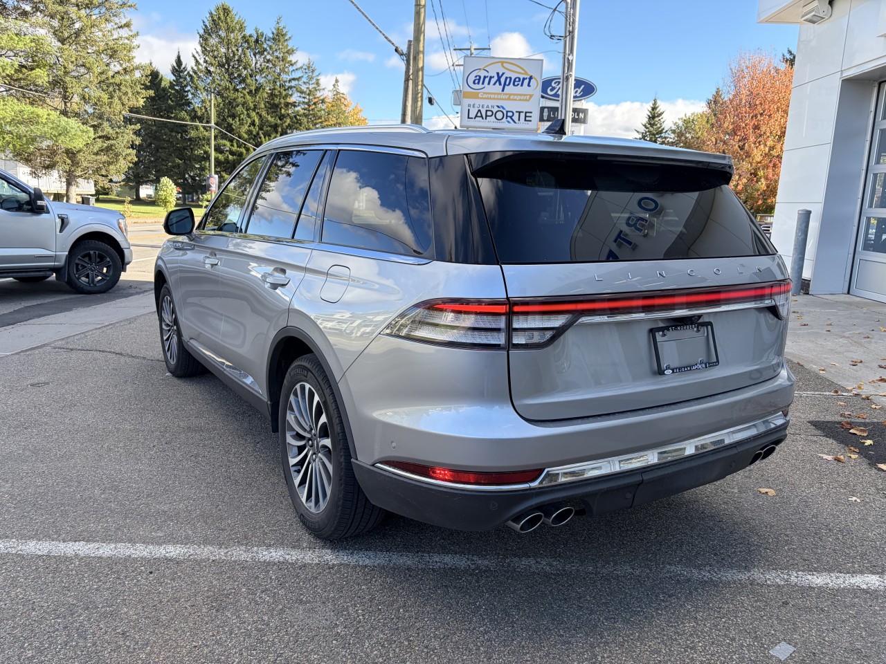 2022 Lincoln Aviator - Image 5