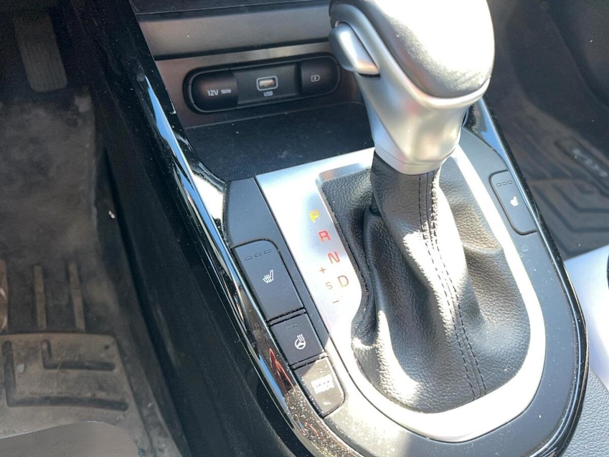 2024 Kia Forte - Image 17