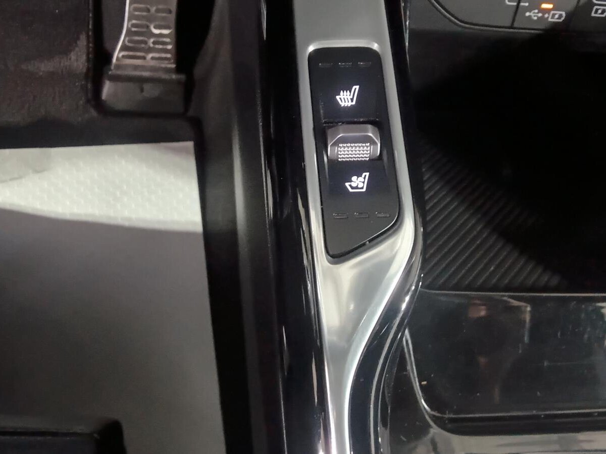 2025 Kia Sorento HEV - Image 31
