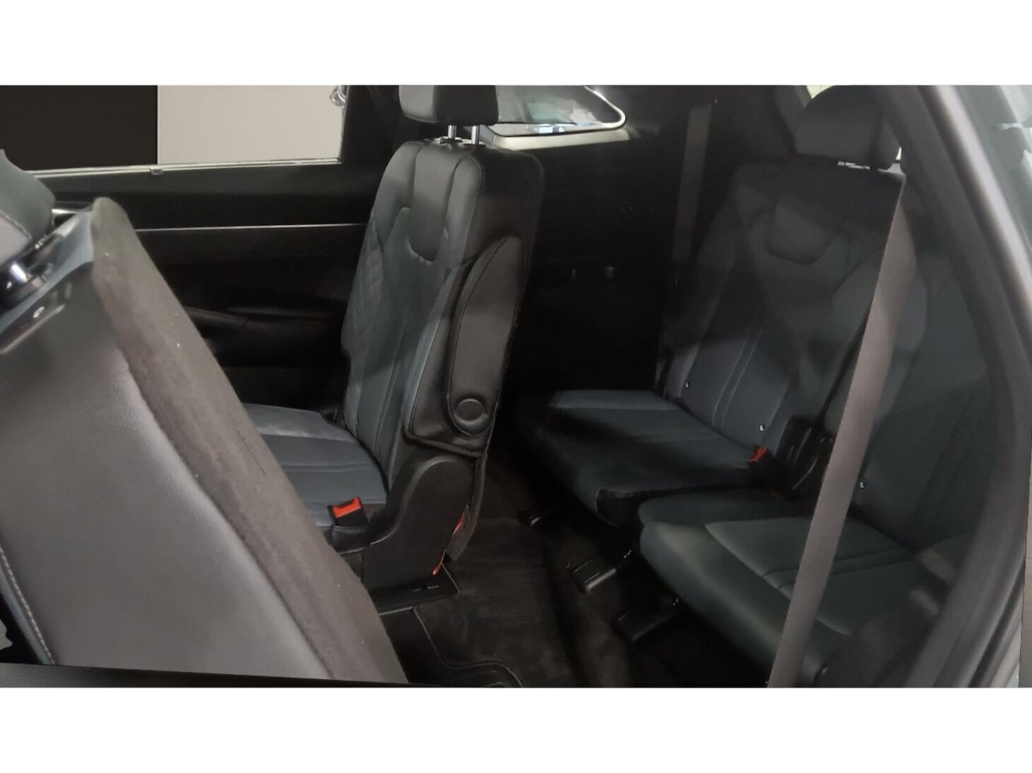2025 Kia Sorento HEV - Image 38
