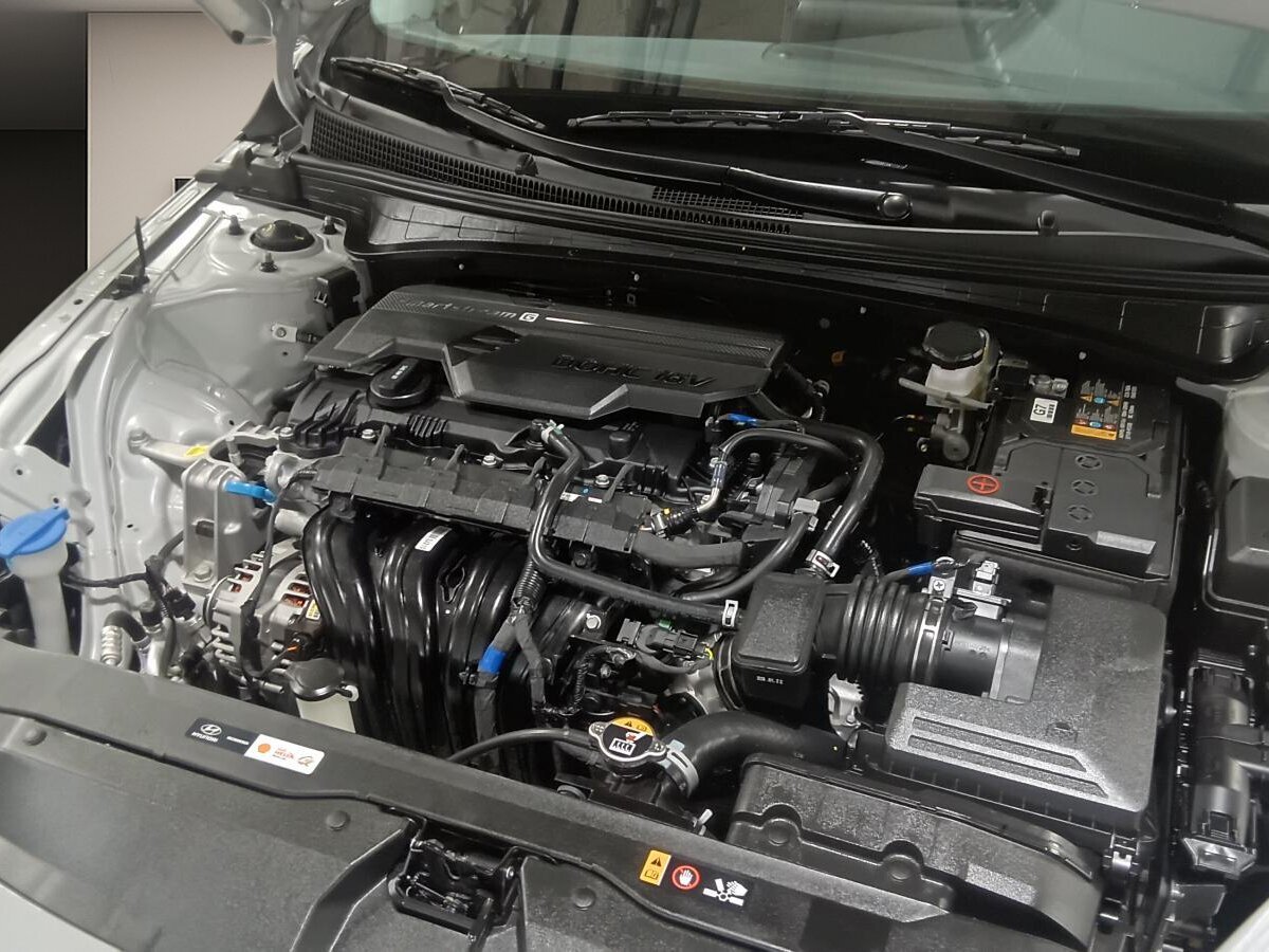 2026 Hyundai Elantra - Image 9