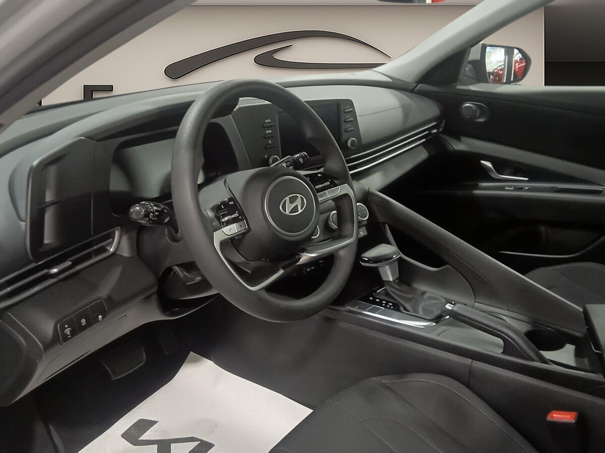 2026 Hyundai Elantra - Image 15