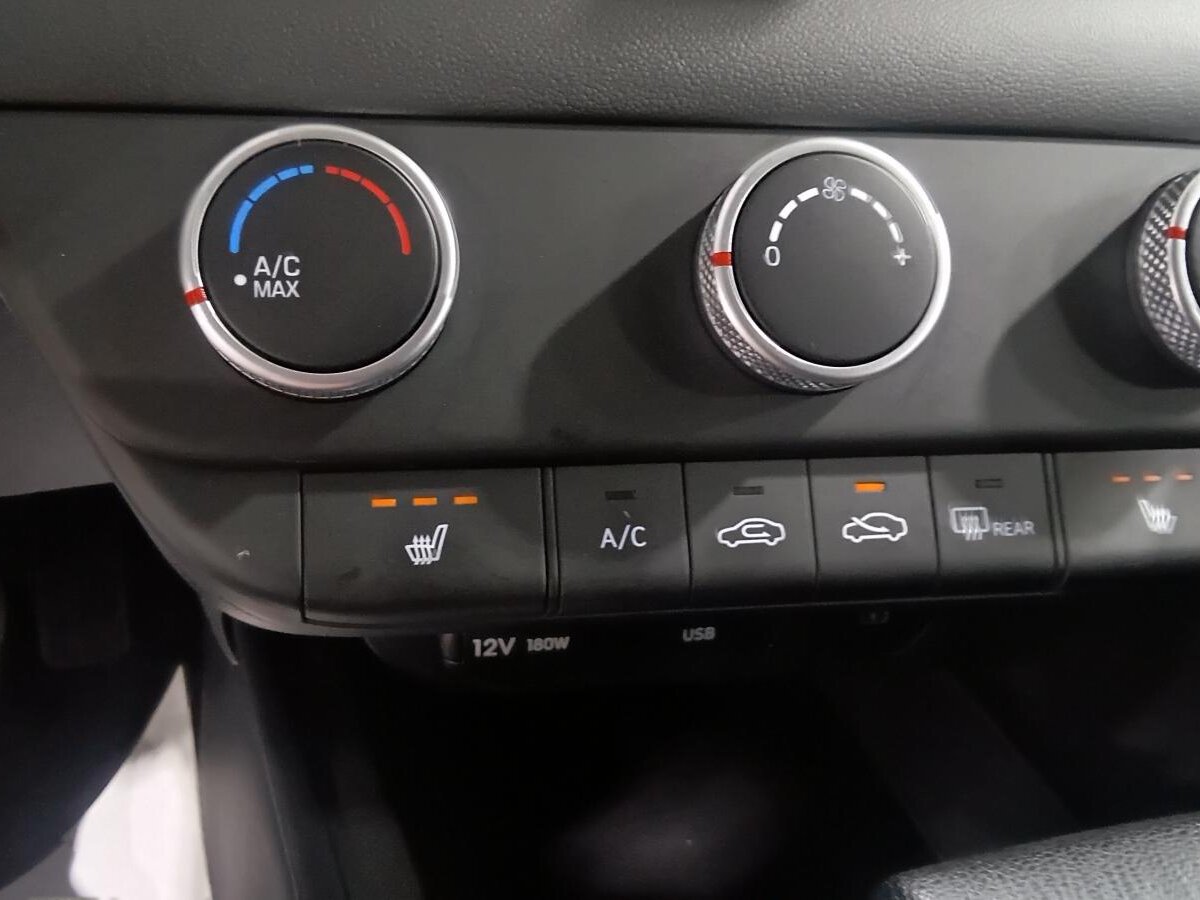 2026 Hyundai Elantra - Image 31