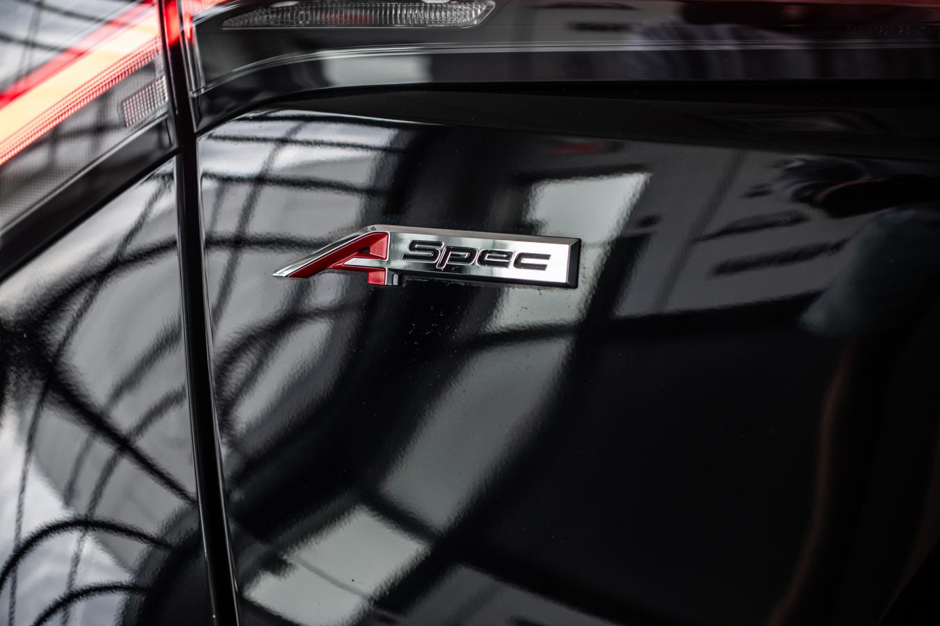2025 Acura ADX - Image 9