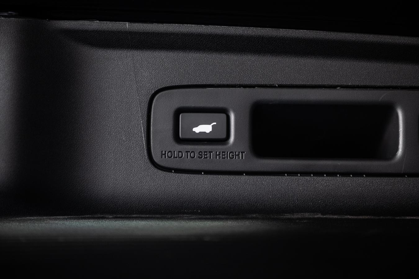 2025 Acura ADX - Image 12