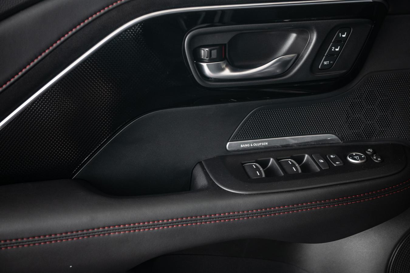 2025 Acura ADX - Image 13