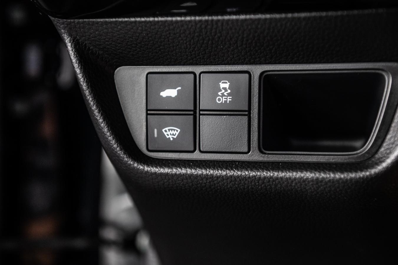2025 Acura ADX - Image 17