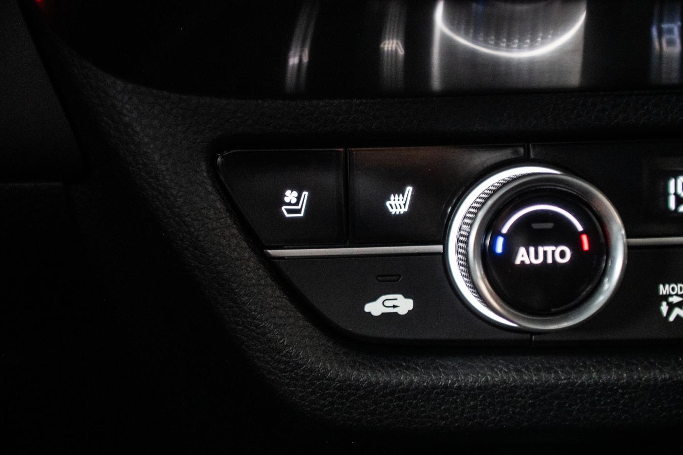 2025 Acura ADX - Image 26