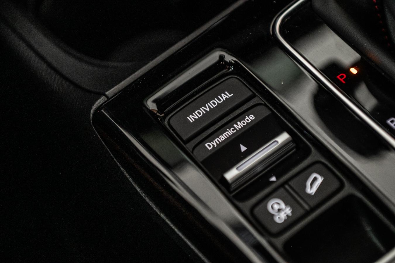 2025 Acura ADX - Image 29