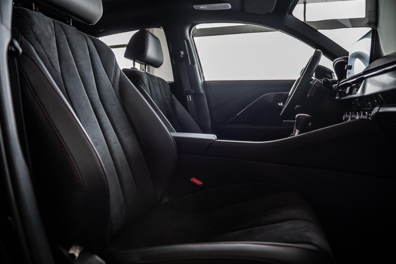 2025 Acura ADX - Image 35