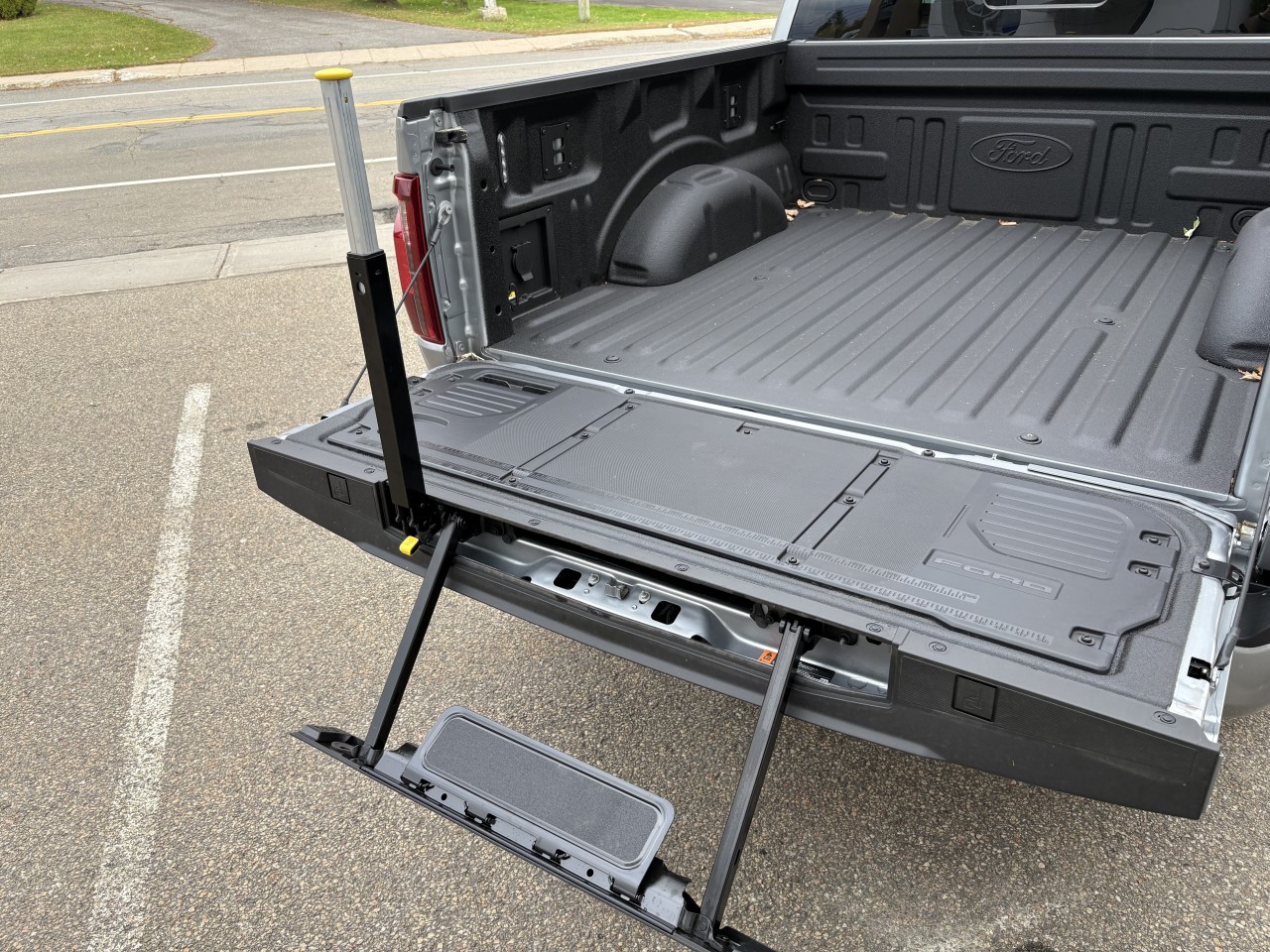 2026 Ford F-150 - Image 5