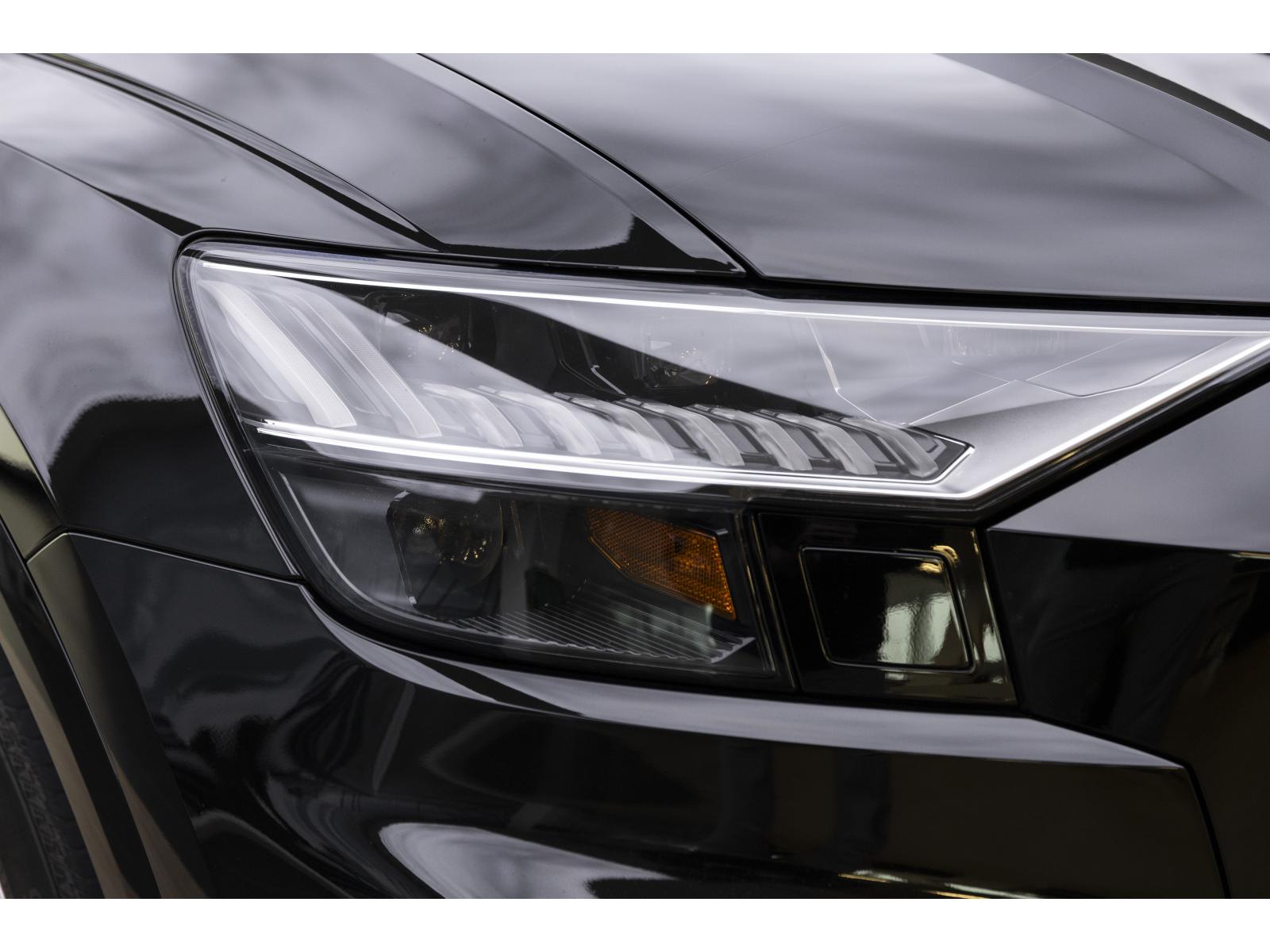 2023 Audi Q8 - Image 2