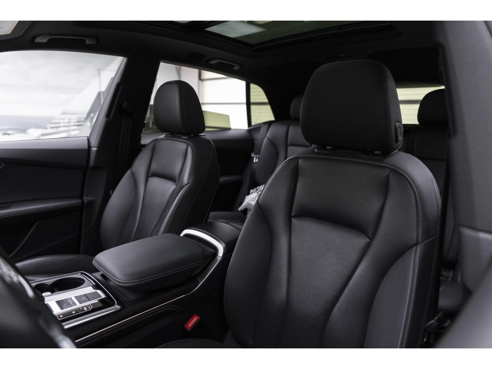 2023 Audi Q8 - Image 16