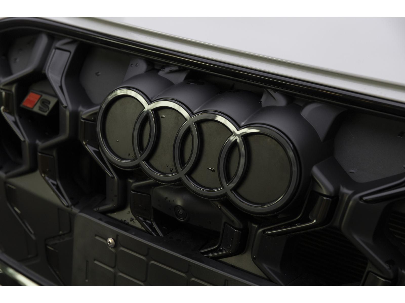 2025 Audi SQ5 - Image 5