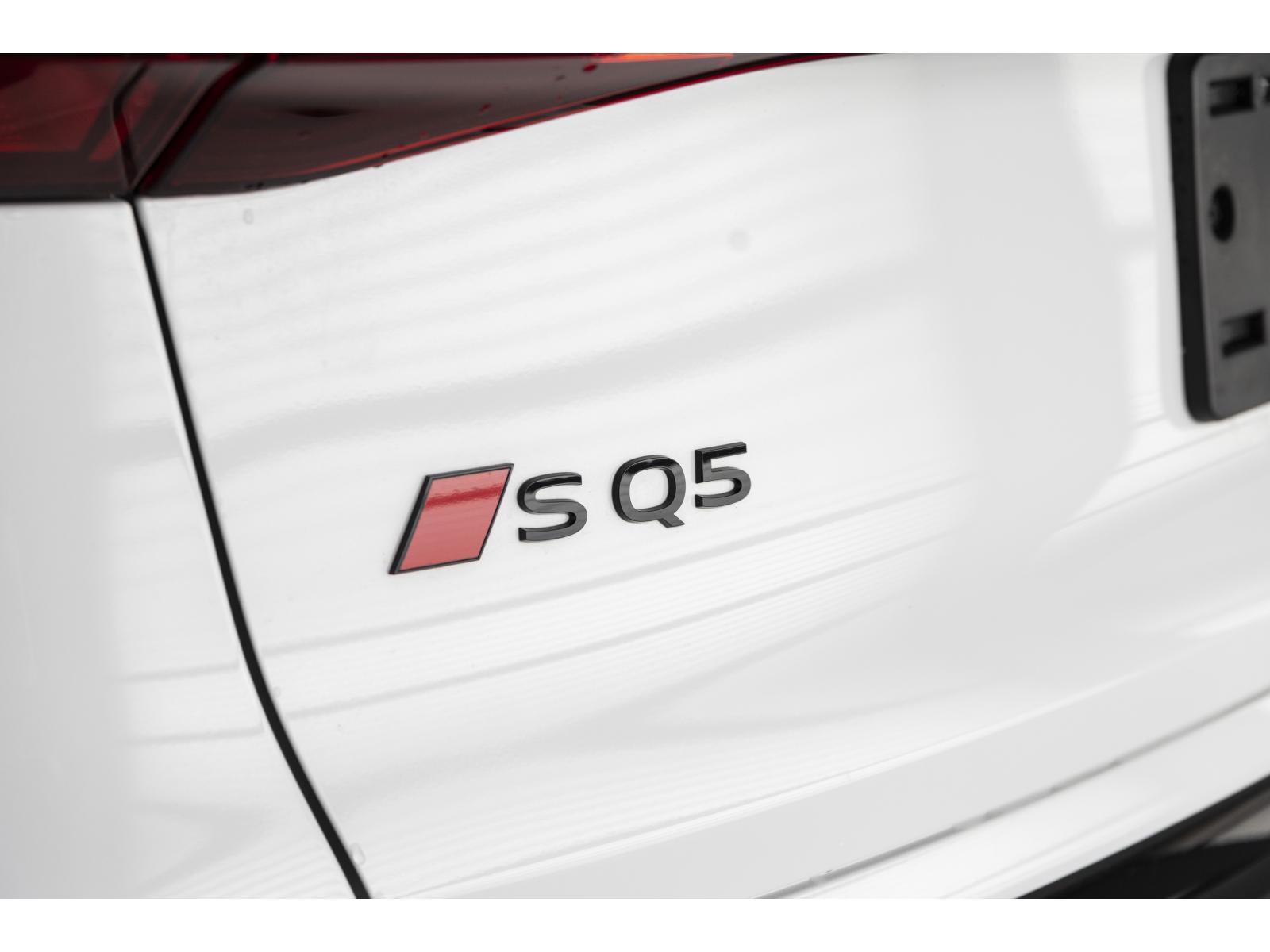 2025 Audi SQ5 - Image 10
