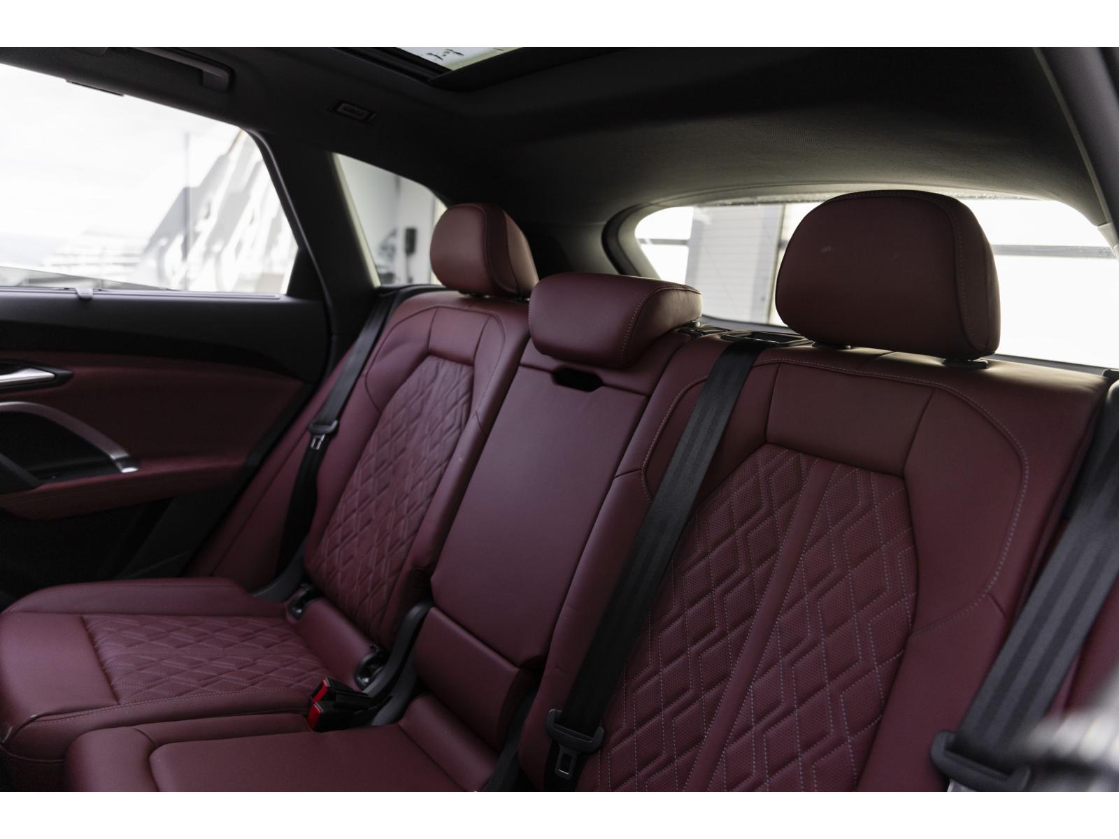 2025 Audi SQ5 - Image 14