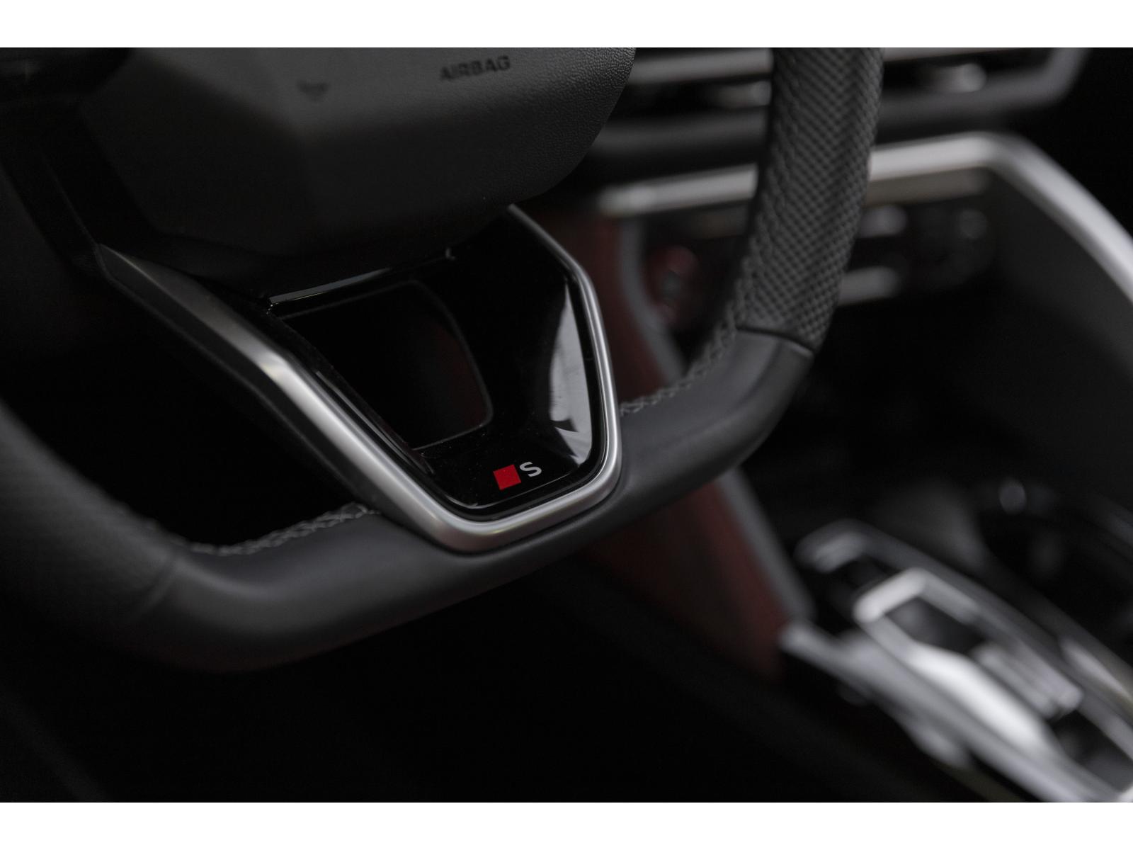 2025 Audi SQ5 - Image 21