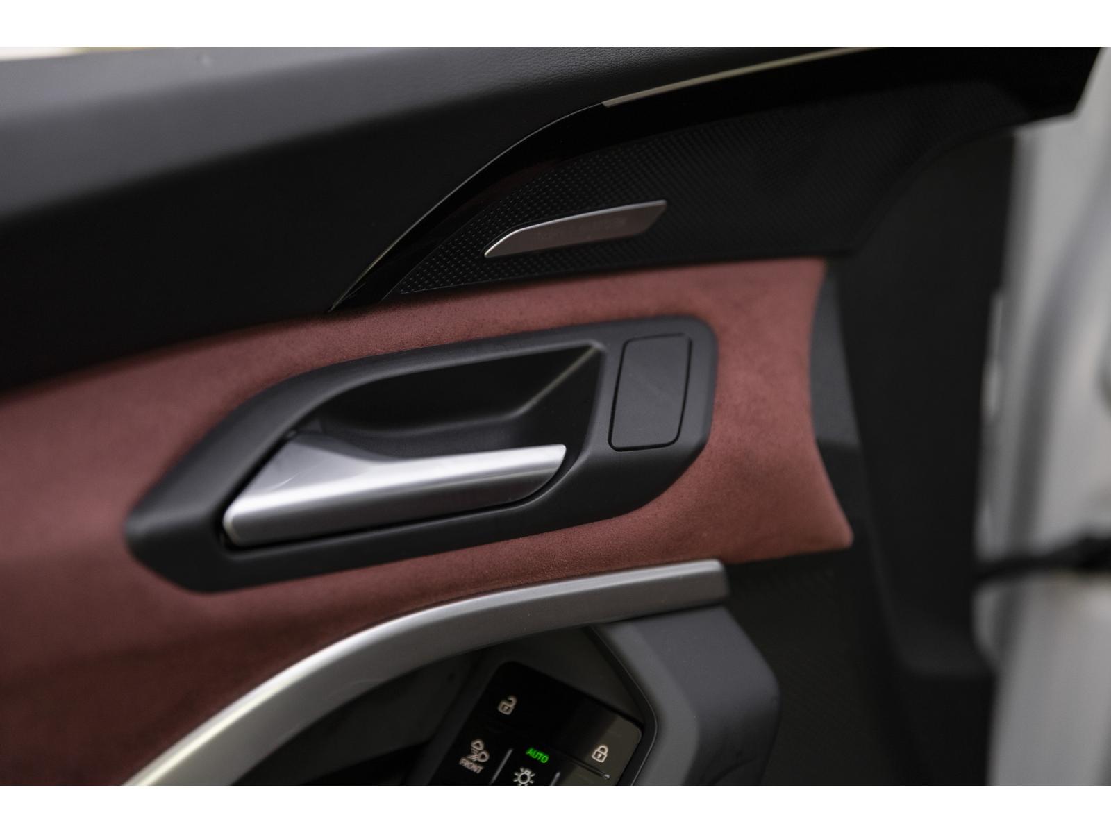 2025 Audi SQ5 - Image 24