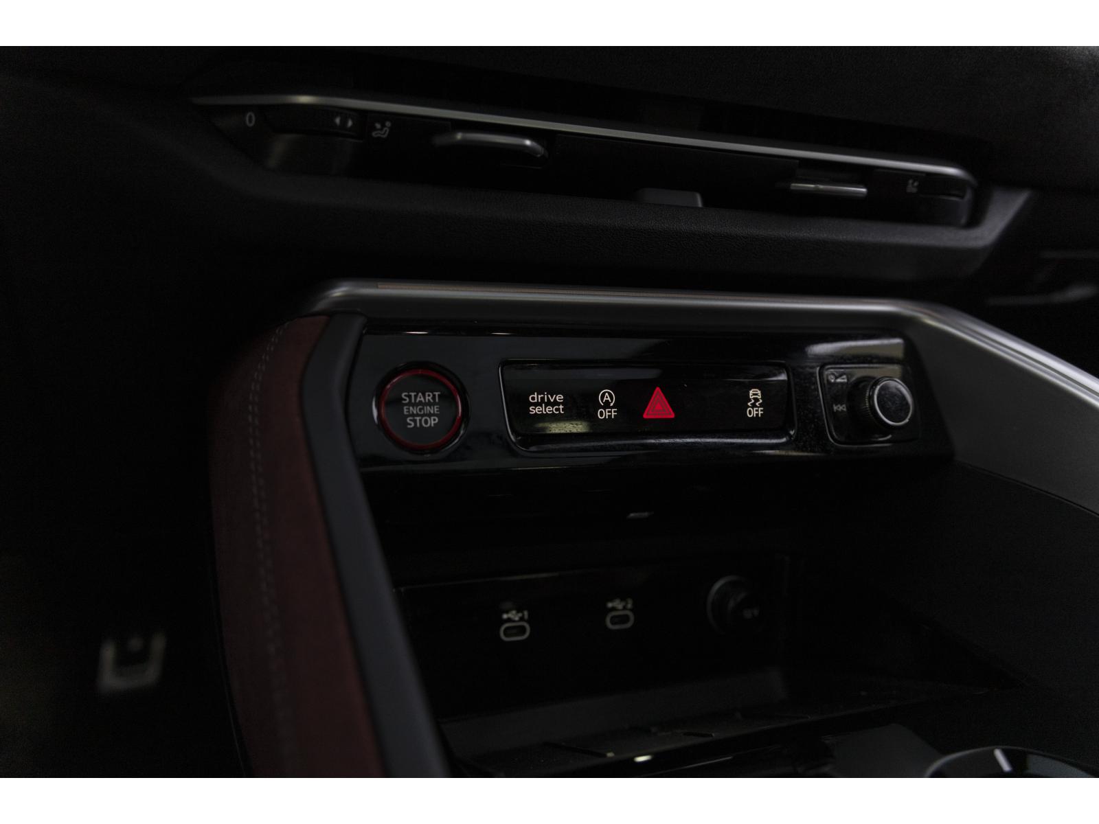 2025 Audi SQ5 - Image 28