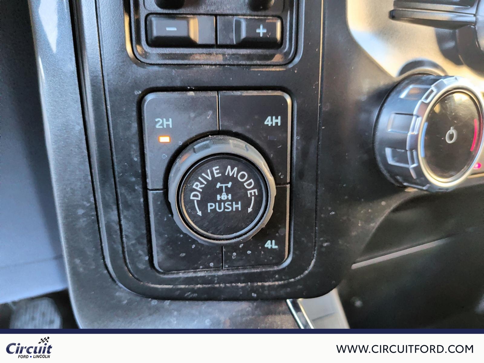 2022 Ford F-150 - Image 16
