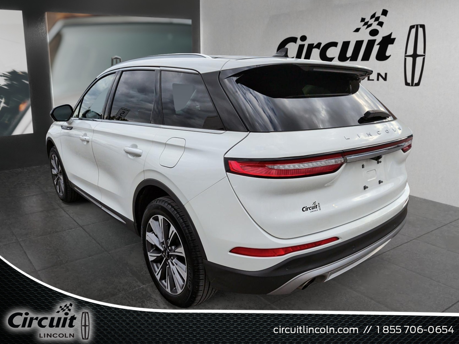 2022 Lincoln Corsair - Image 5