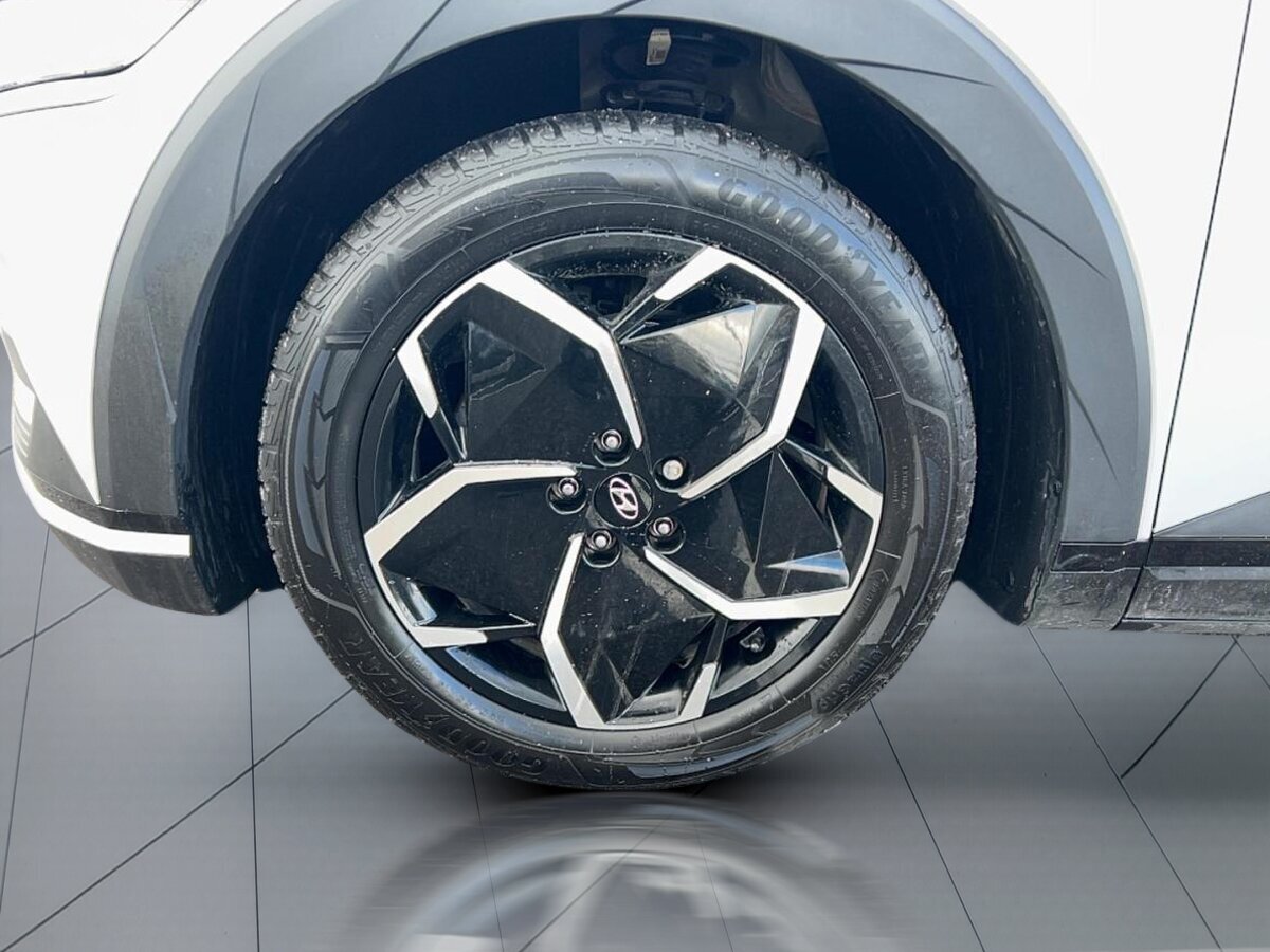 2023 Hyundai IONIQ 5 - Image 9