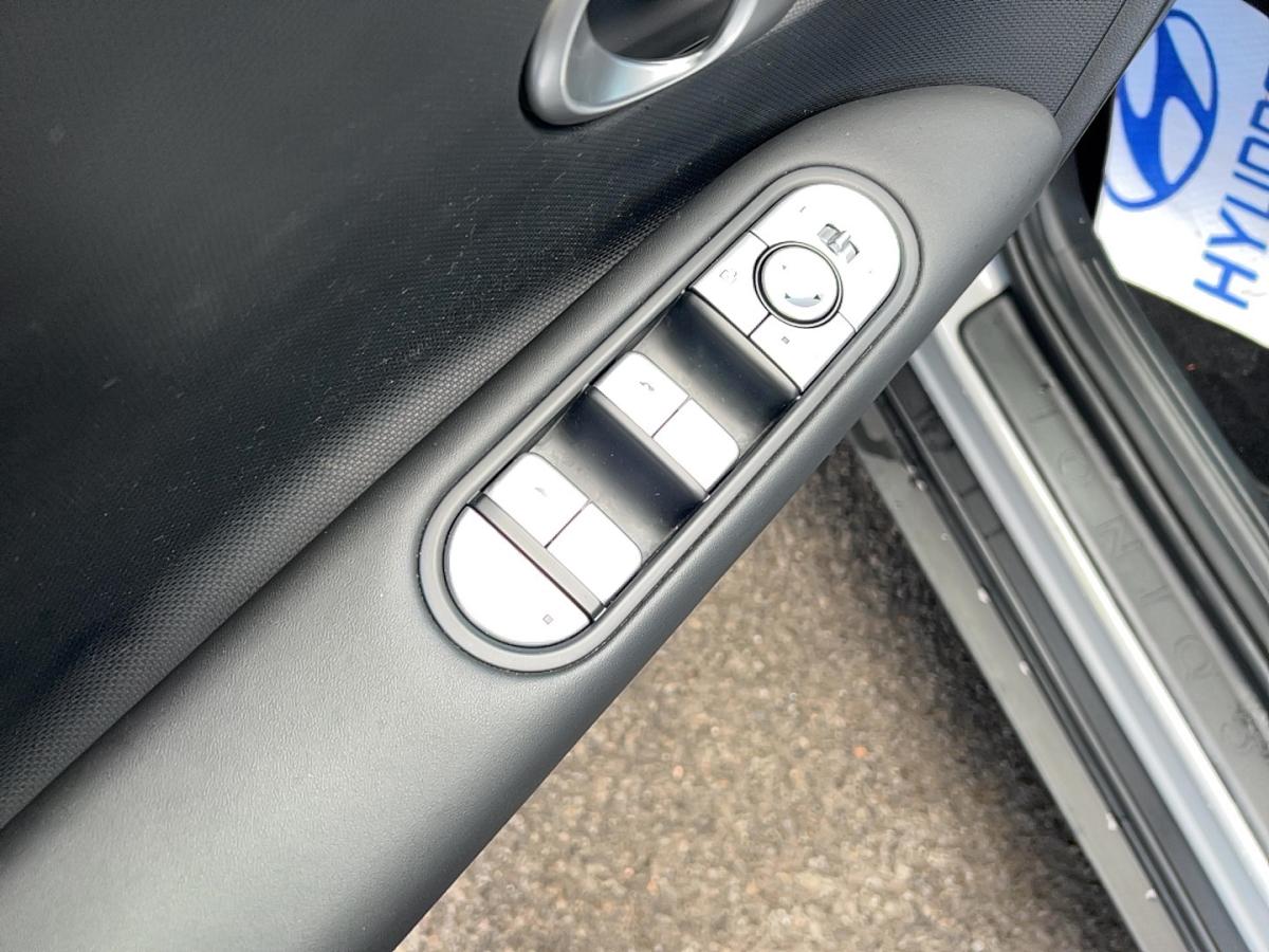2023 Hyundai IONIQ 5 - Image 15