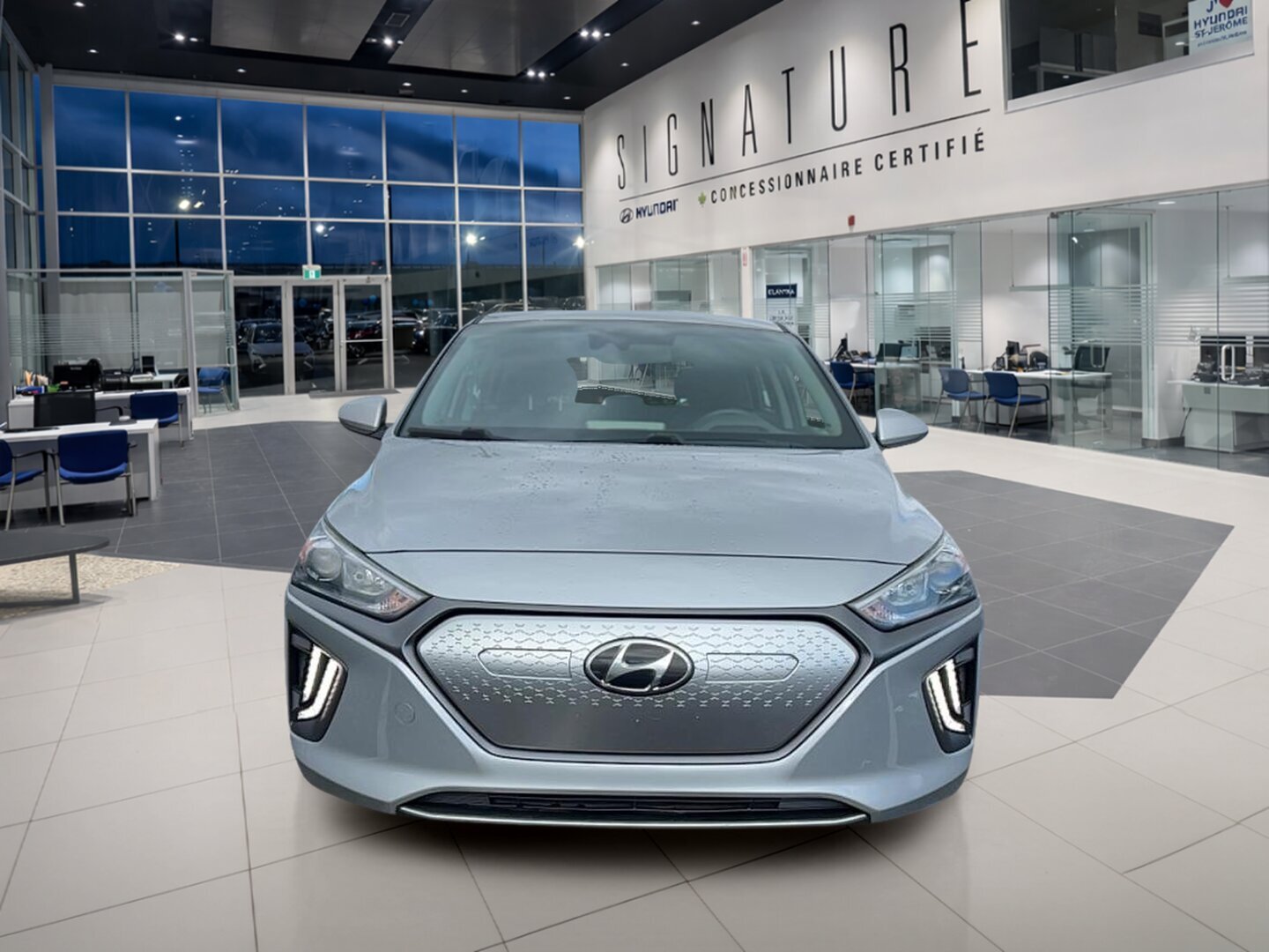 2020 Hyundai IONIQ Electric - Image 2