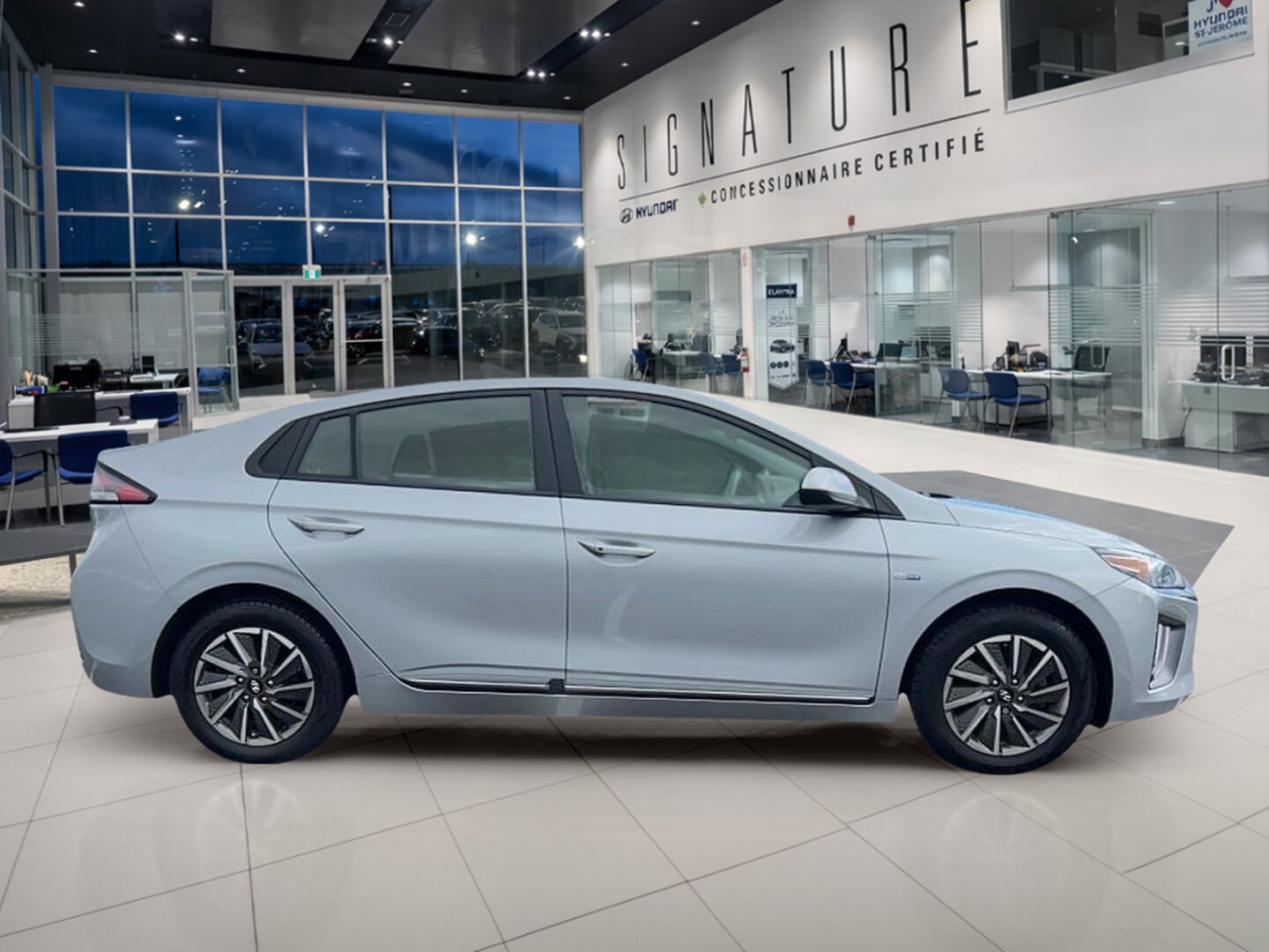 2020 Hyundai IONIQ Electric - Image 4