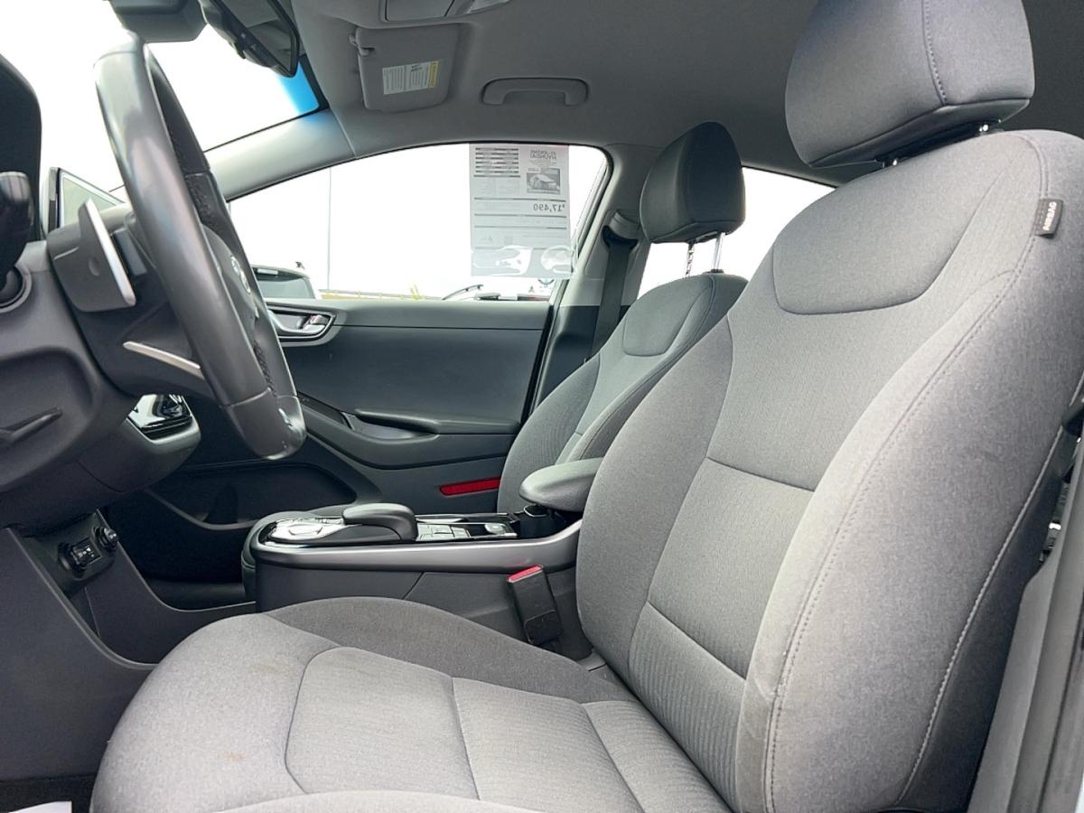 2020 Hyundai IONIQ Electric - Image 12