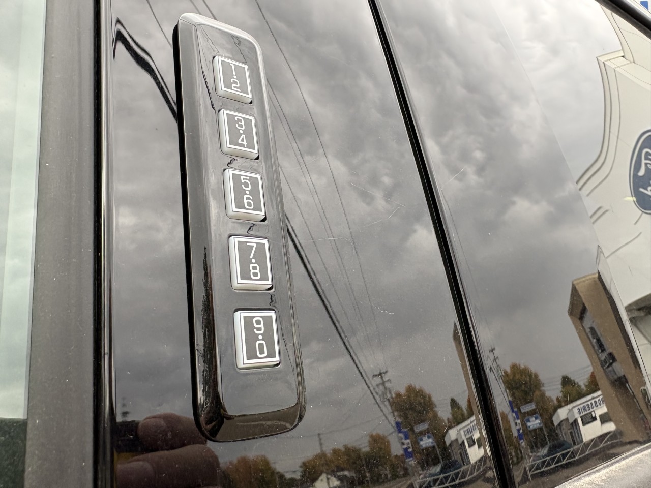 2026 Ford F-150 - Image 12