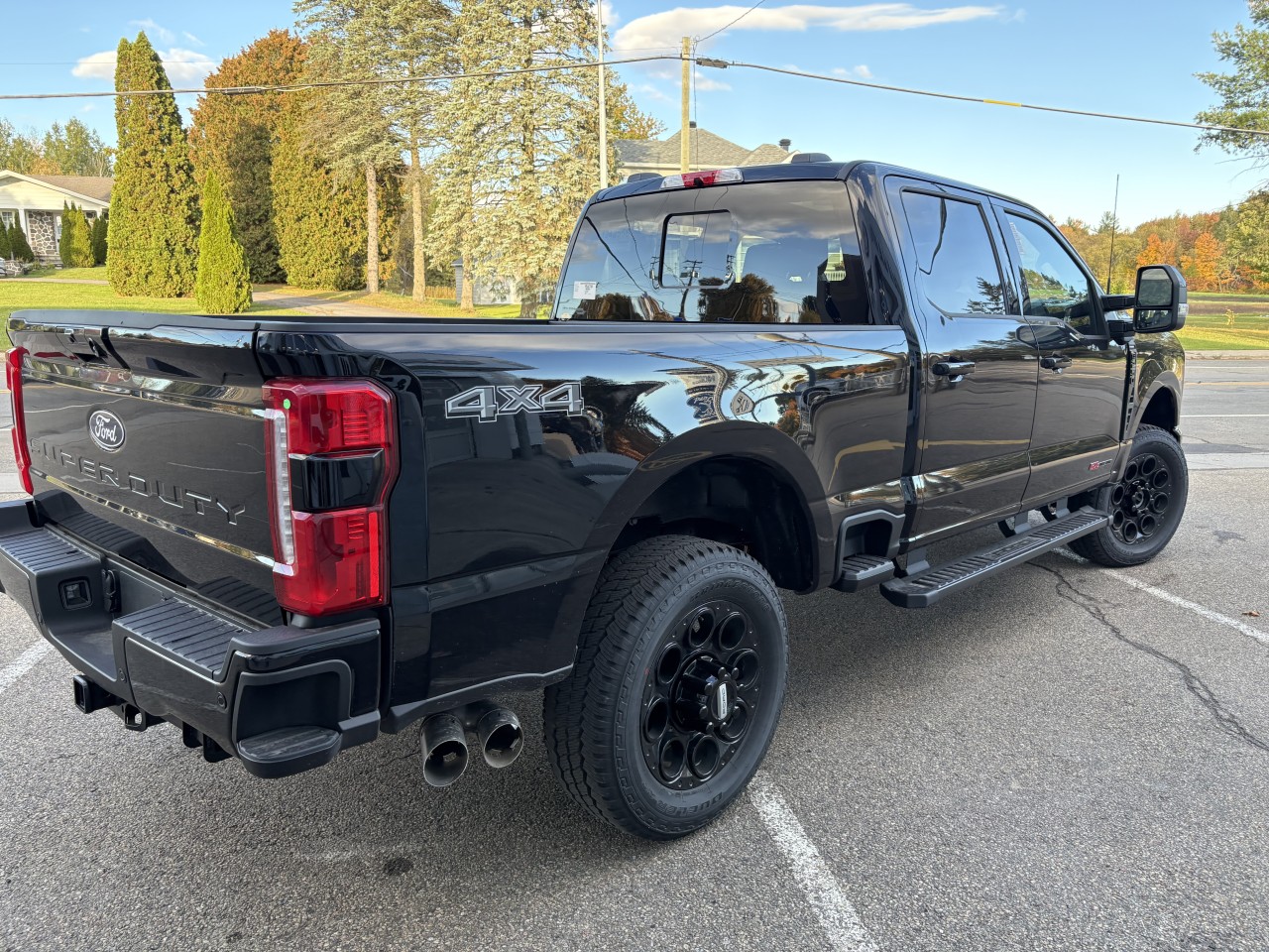 2027 Ford Super Duty F-250 SRW - Image 10