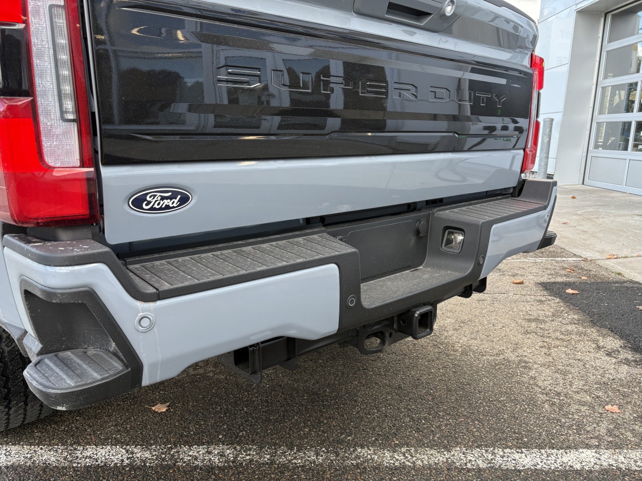 2027 Ford Super Duty F-250 SRW - Image 3