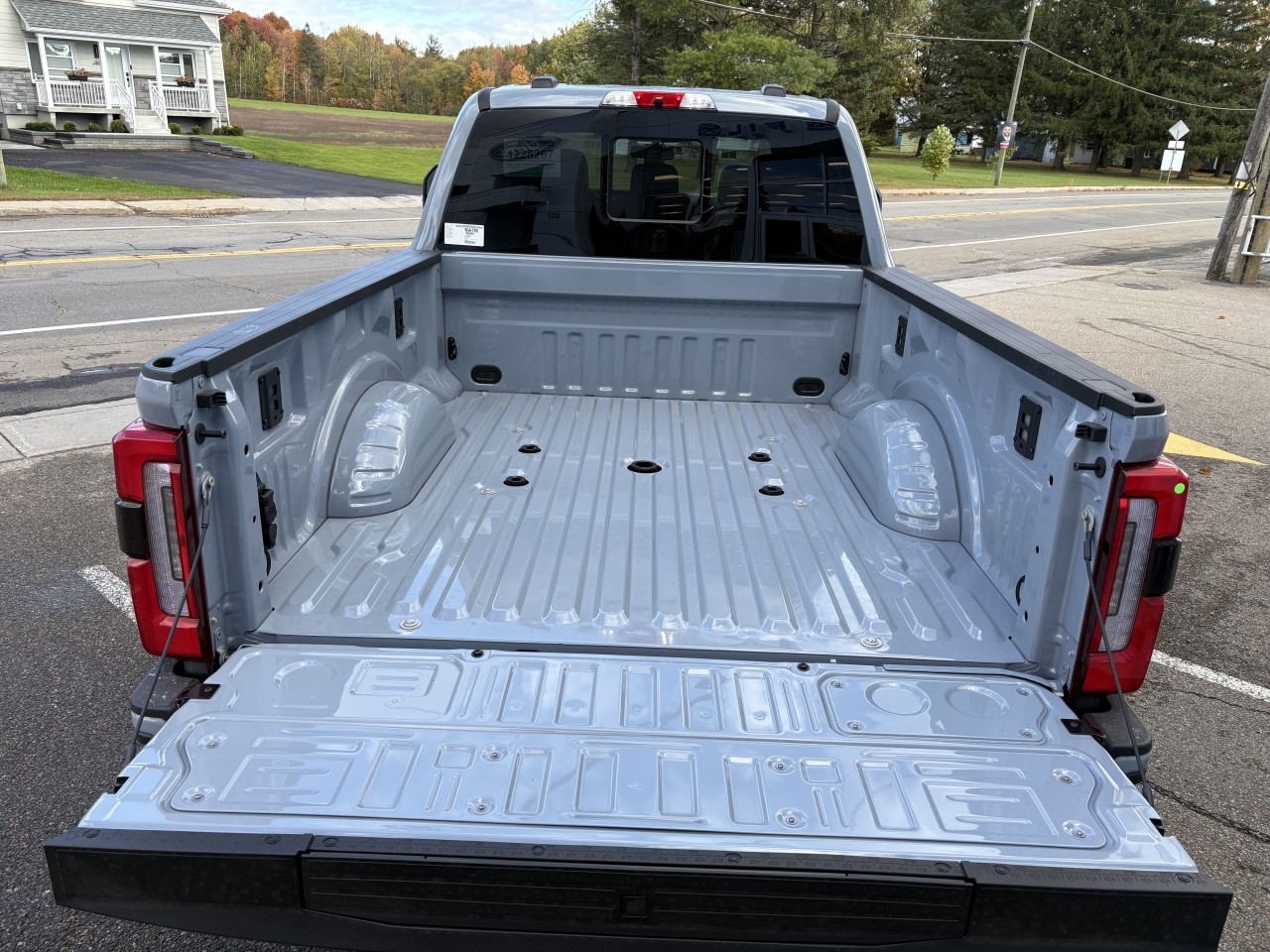 2027 Ford Super Duty F-250 SRW - Image 6