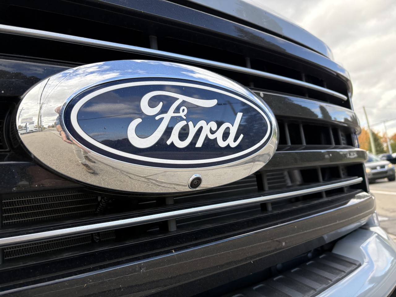 2027 Ford Super Duty F-250 SRW - Image 13