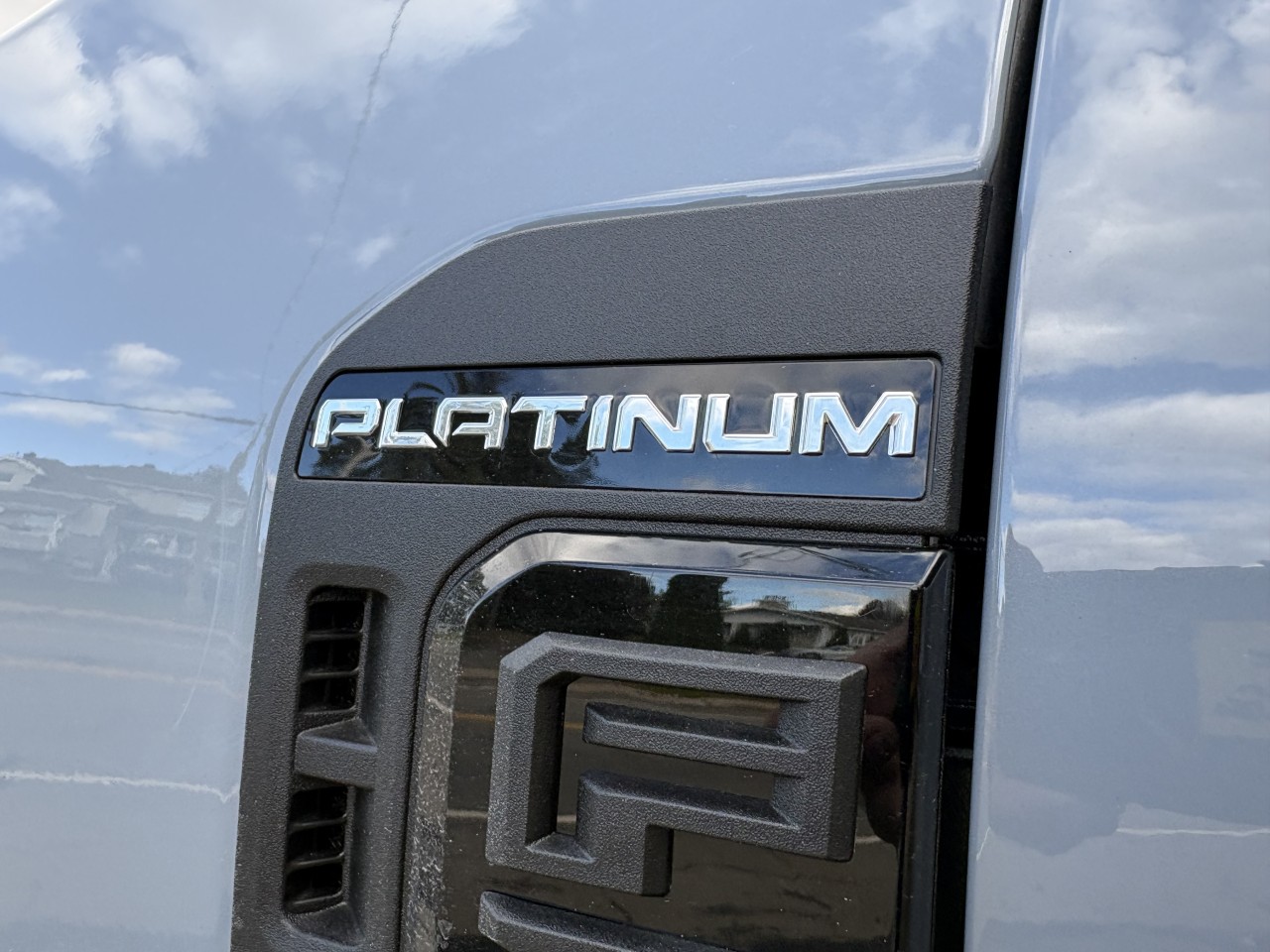 2027 Ford Super Duty F-250 SRW - Image 15