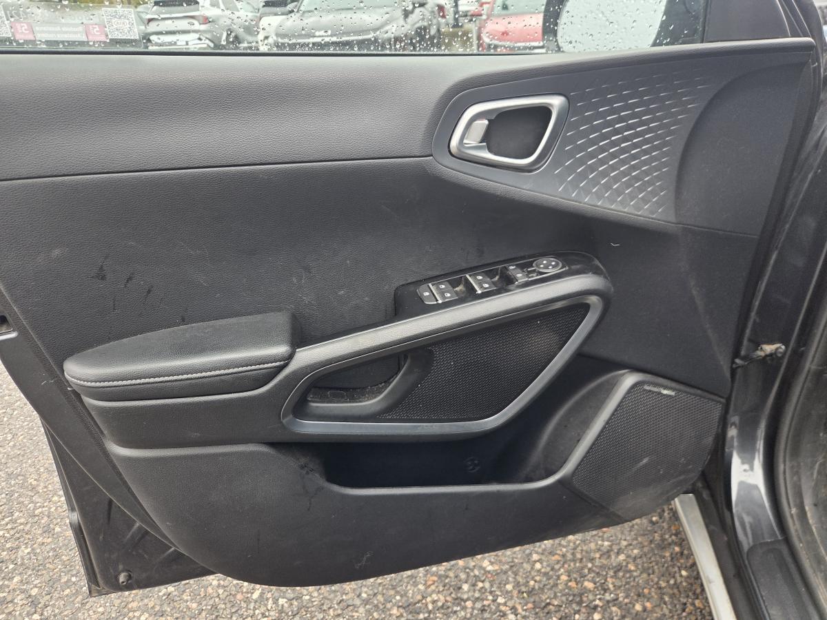 2020 Kia Soul EV - Image 8