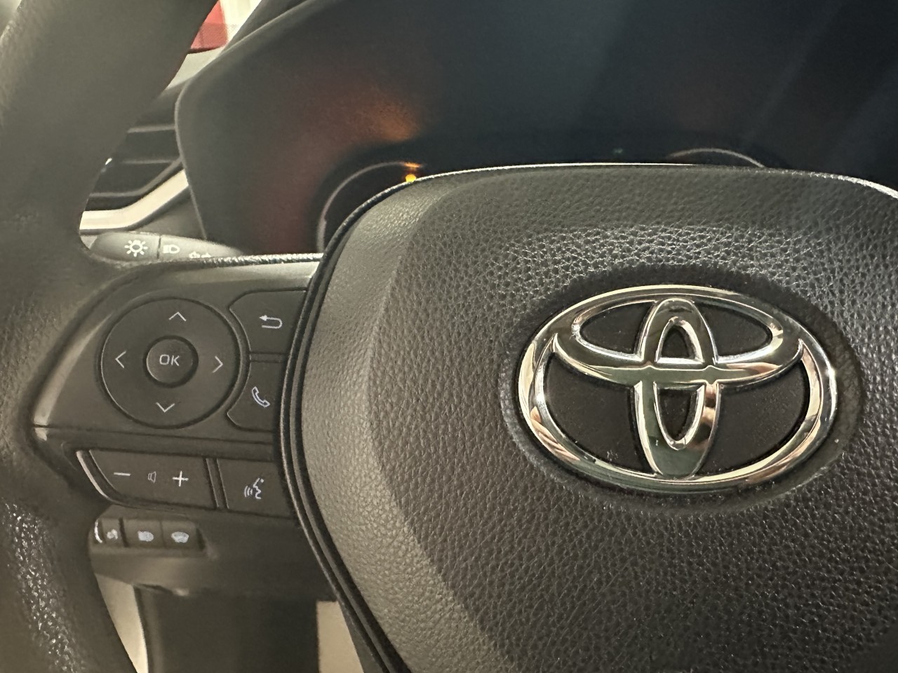 2024 Toyota RAV4 - Image 15