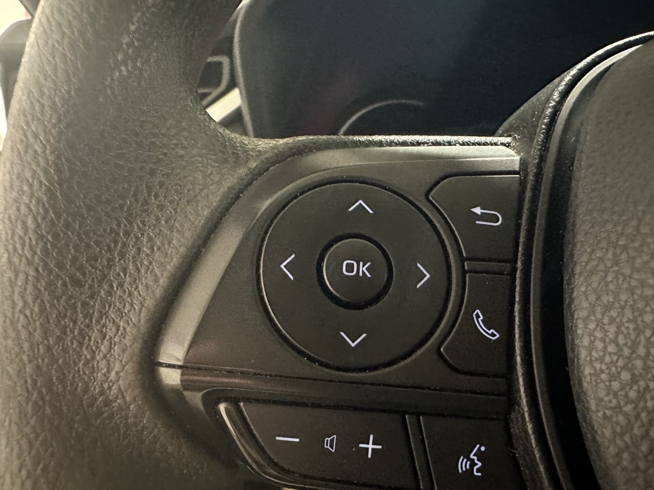 2024 Toyota RAV4 - Image 16