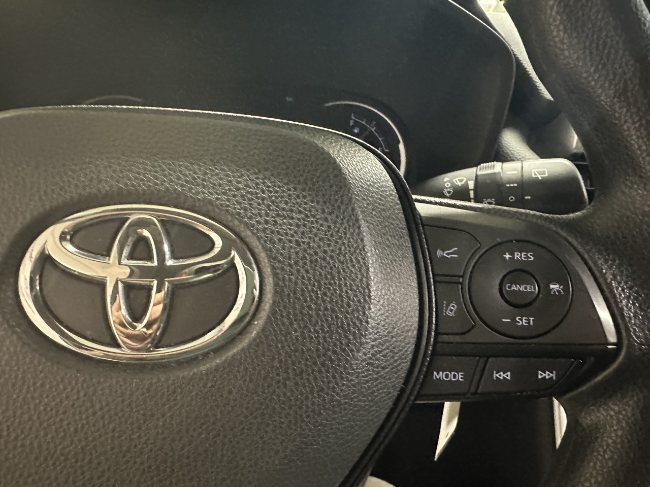 2024 Toyota RAV4 - Image 17