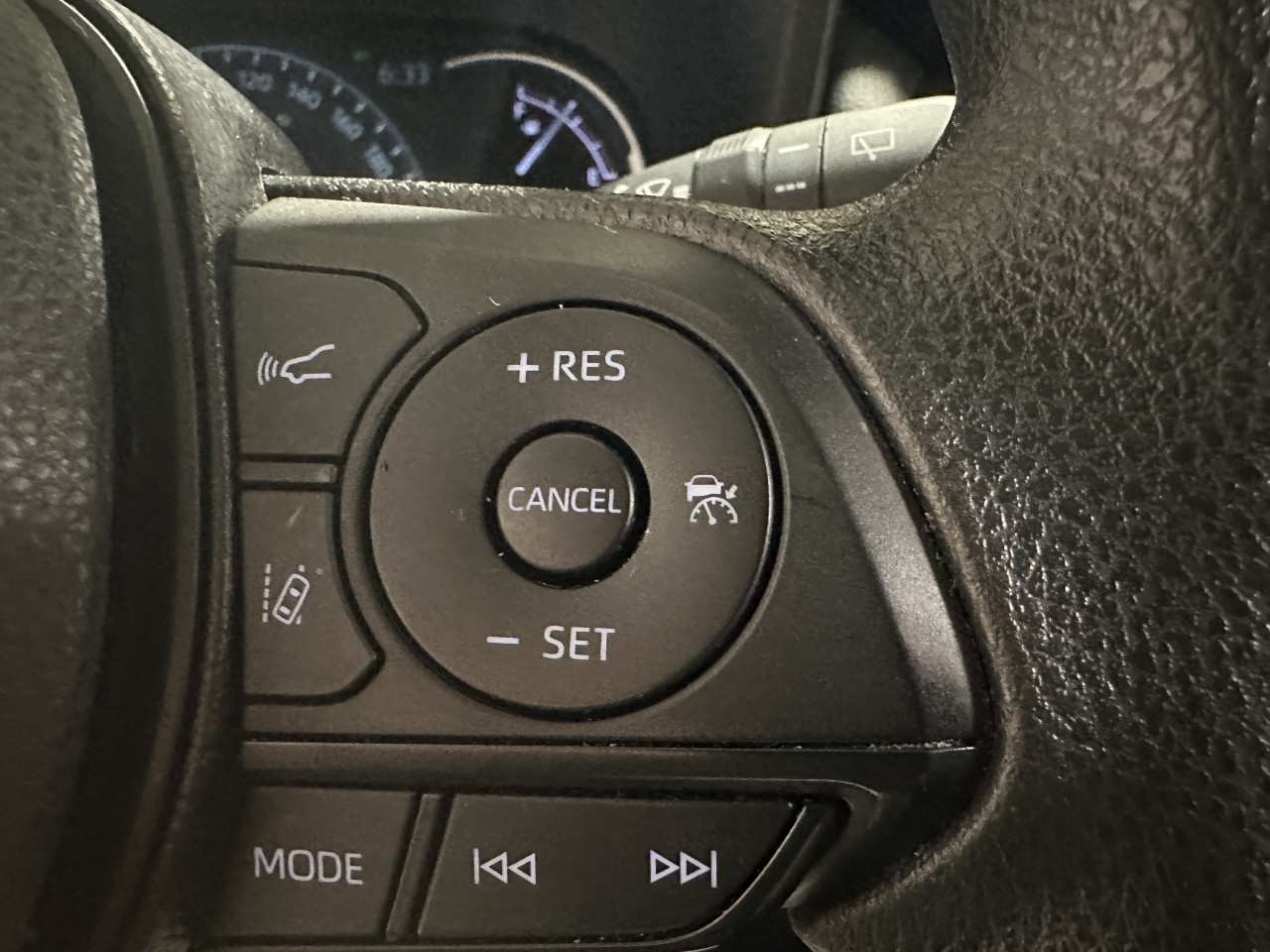 2024 Toyota RAV4 - Image 18