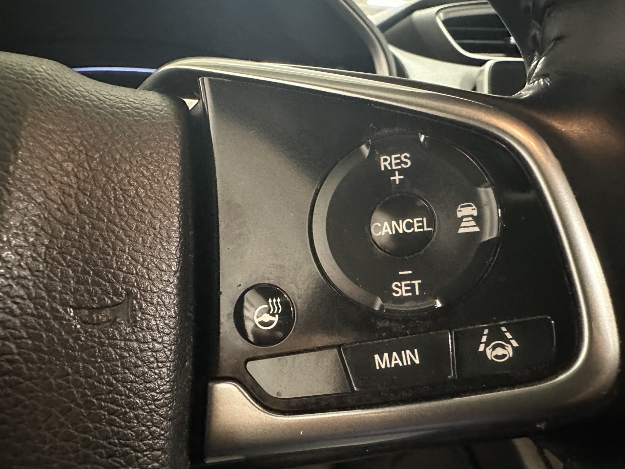 2018 Honda CR-V - Image 18