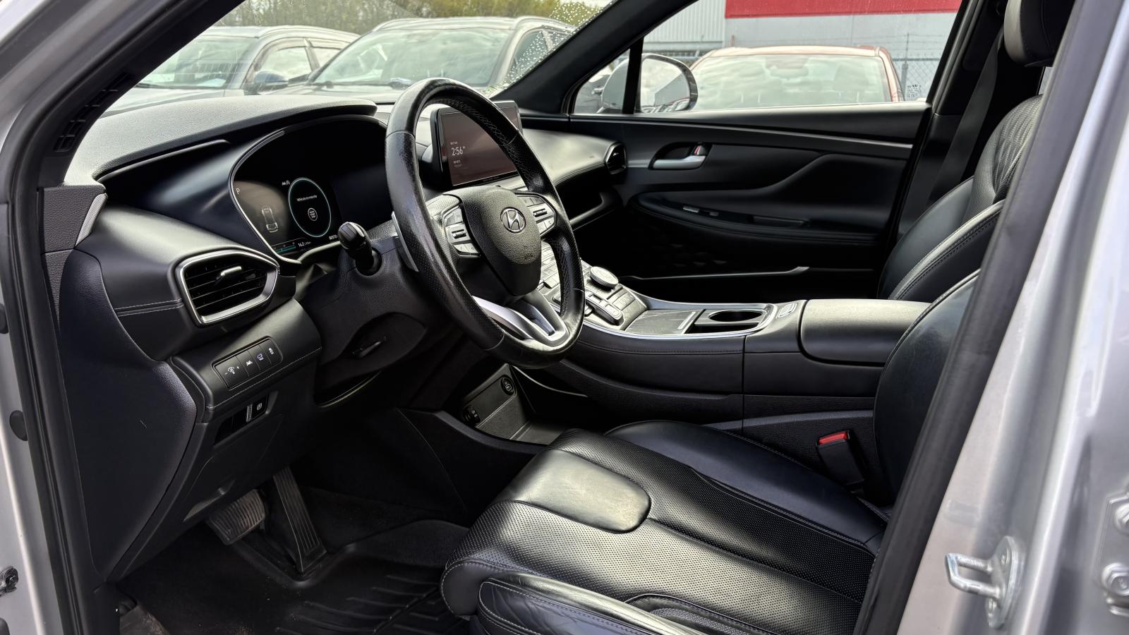 2021 Hyundai Santa Fe - Image 12