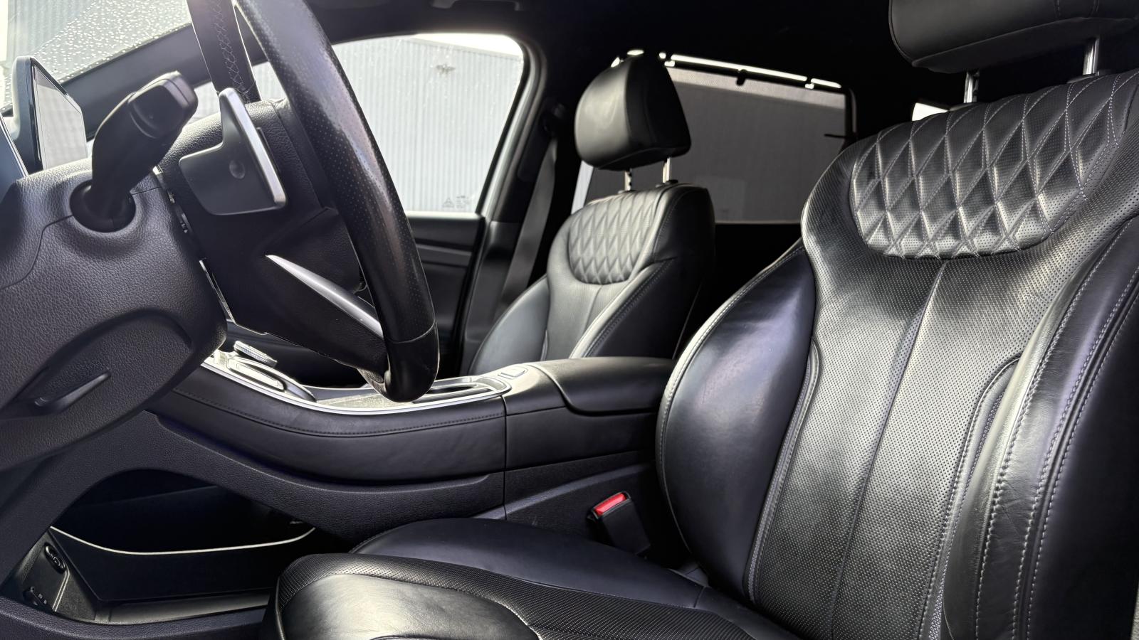 2021 Hyundai Santa Fe - Image 20