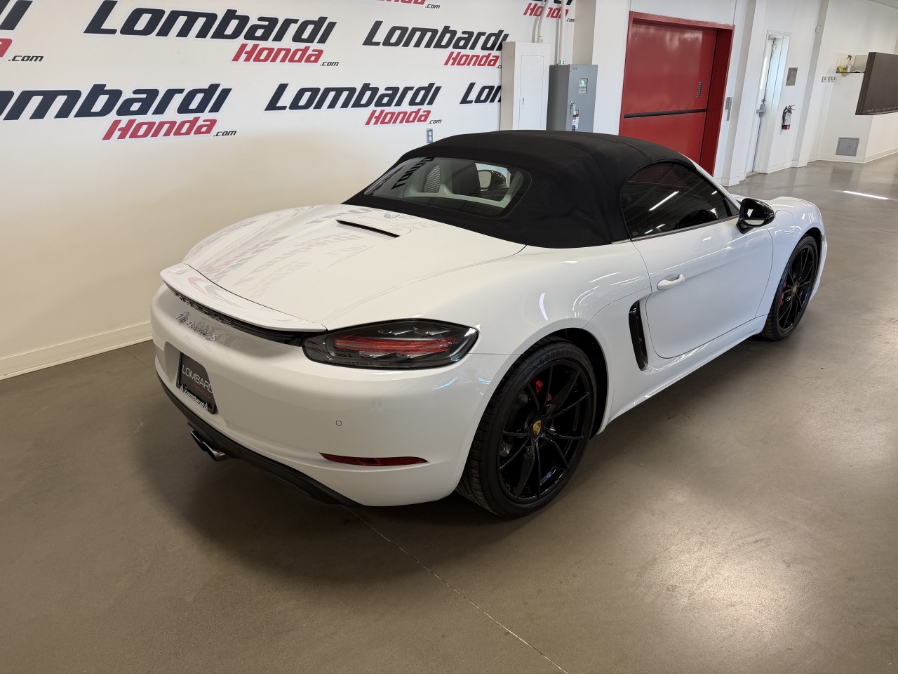 2018 Porsche 718 Boxster - Image 11