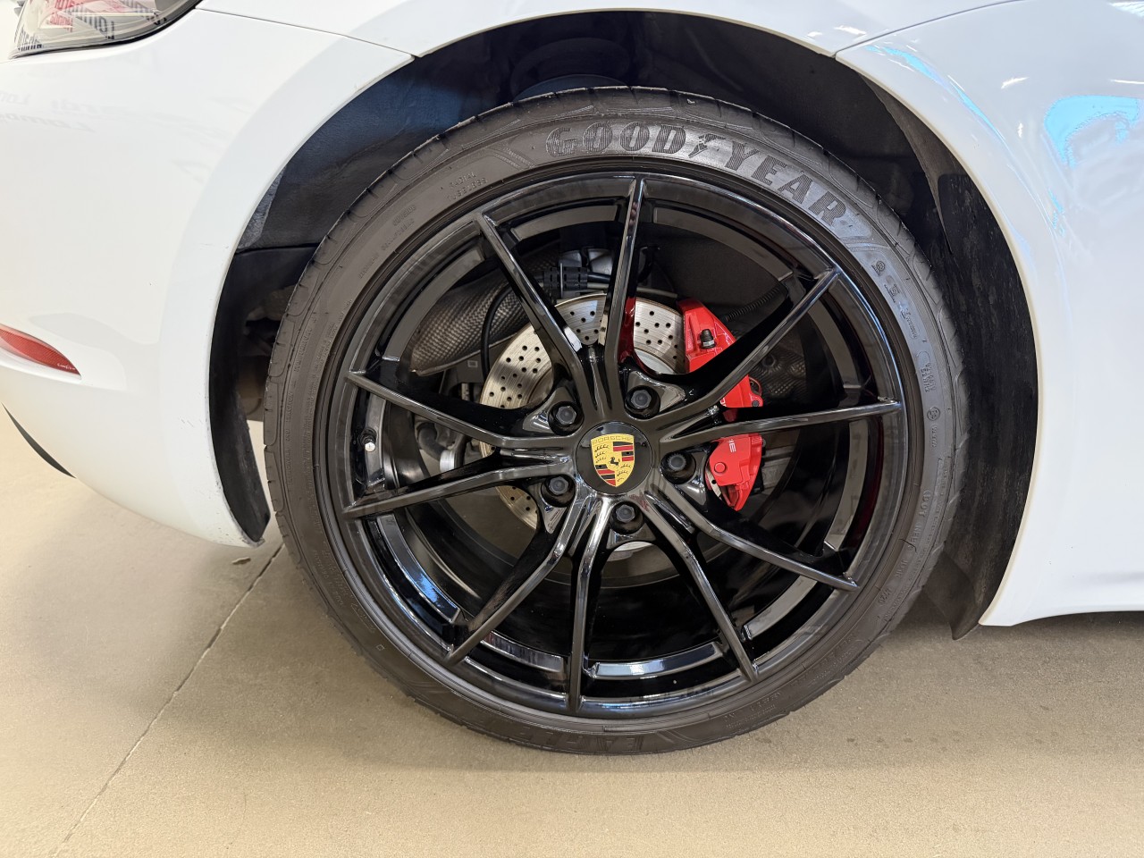 2018 Porsche 718 Boxster - Image 17