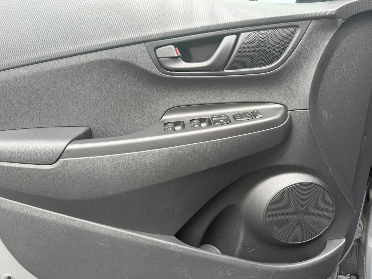2021 Hyundai Kona - Image 25