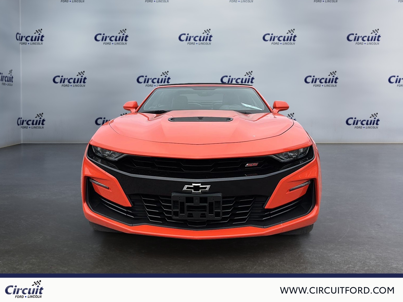 2019 Chevrolet Camaro - Image 2